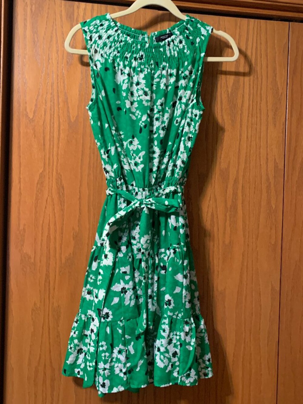 Vera Wang Sleeveless Dress Size S